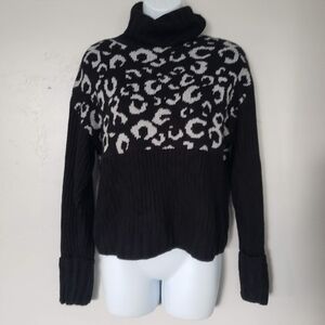 Nine West Women's XS Black White Leopard Turtleneck Cropped Sweater Fall Winter
